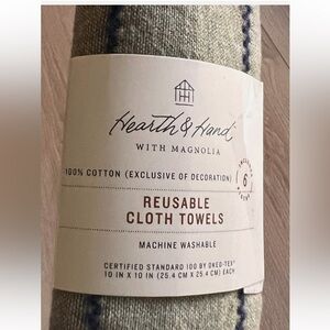 6pk Stitched Grid Reusable Cloth
Towels Green/Navy - Hearth & Hand
Magnolia  🆕